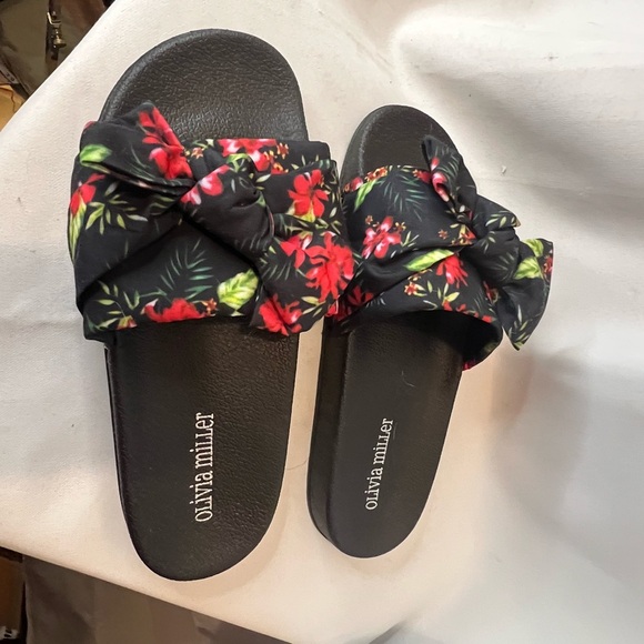 Olivia Miller Slides Size 8 m Fabric  Knot In Red and Black - Picture 3 of 6